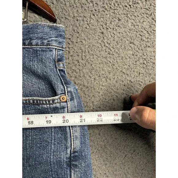 Vintage Levi’s 505 Medium Wash Denim Jean Shorts Size 36”x10” Relaxed Fit Jorts - Picture 16 of 16